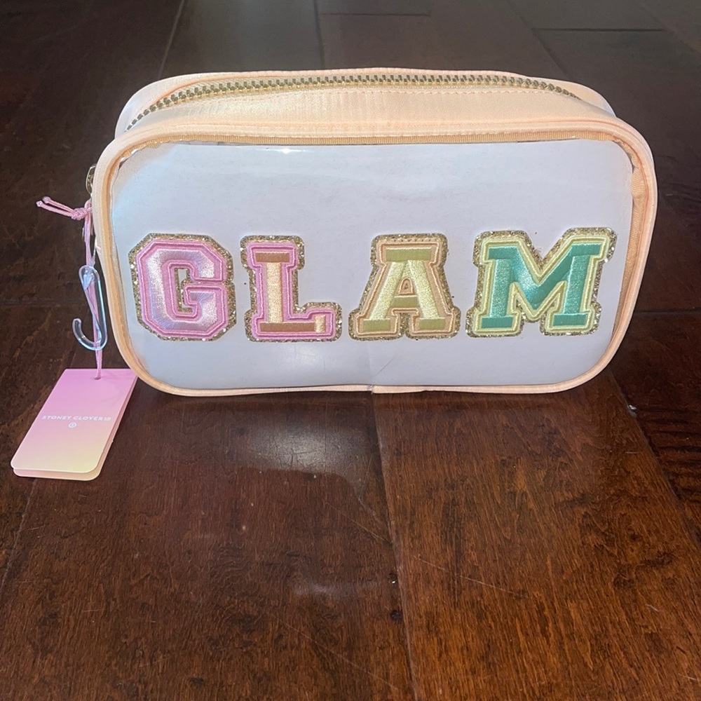 Zippered pouch